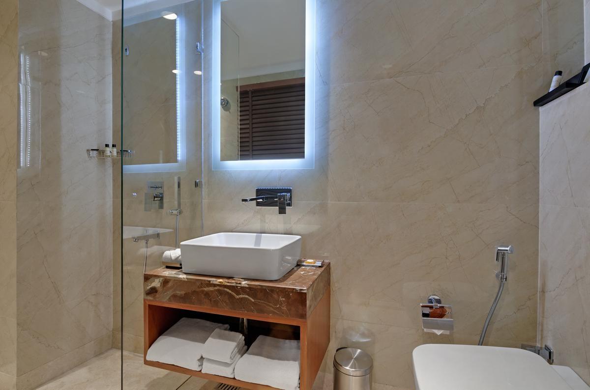 Beacon Hotel Nirman Vihar Нью-Дели Экстерьер фото